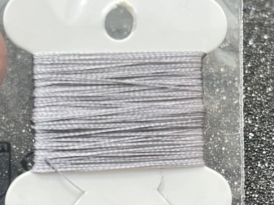 brinca gris